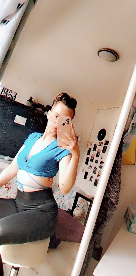 Paula Landmesser onlyfans nude tits