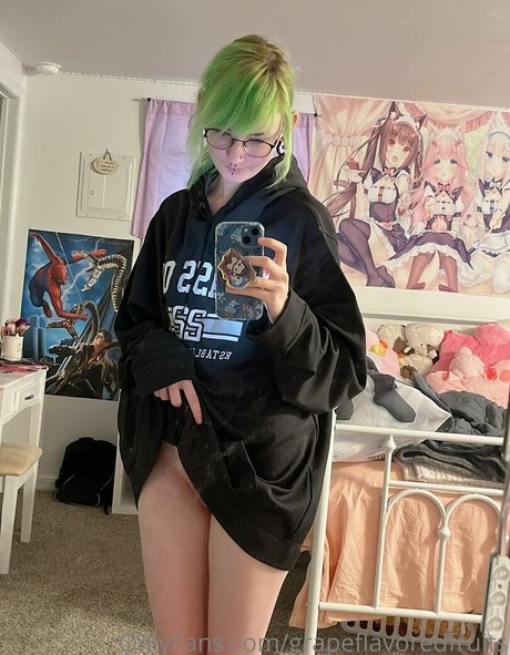 grapeflavoredfruits porn onlyfans