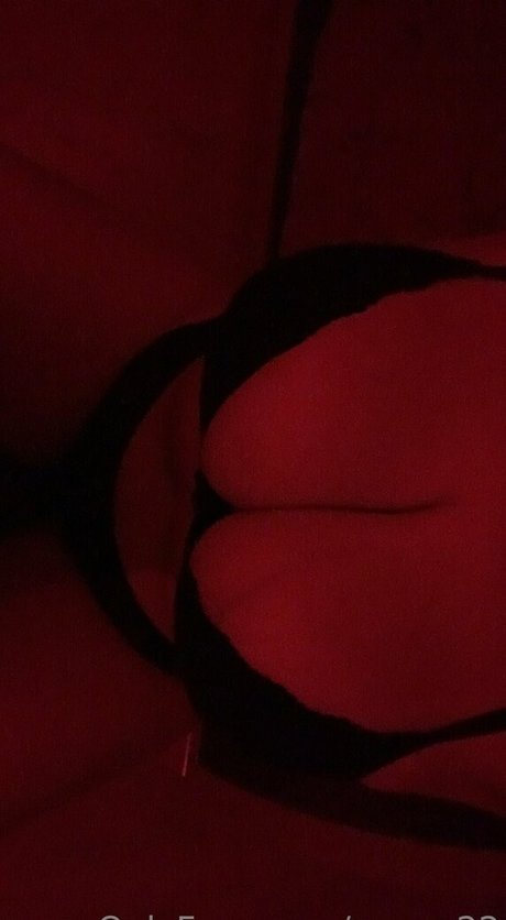 zarra 22 porn onlyfans