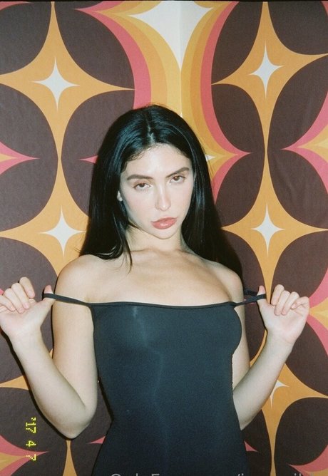 janewilde onlyfans model images