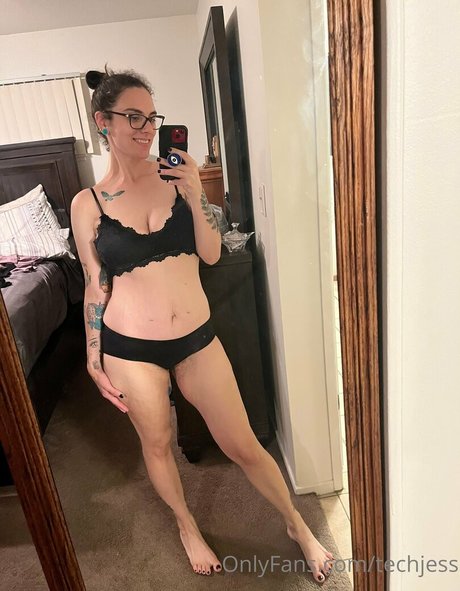 techjess onlyfans post