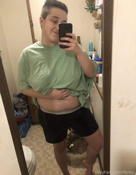 fenbyz topless onlyfans