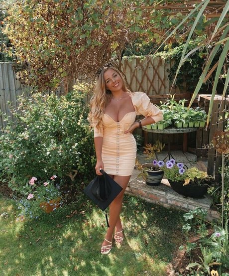 Chloe Ilsley onlyfans leaks free