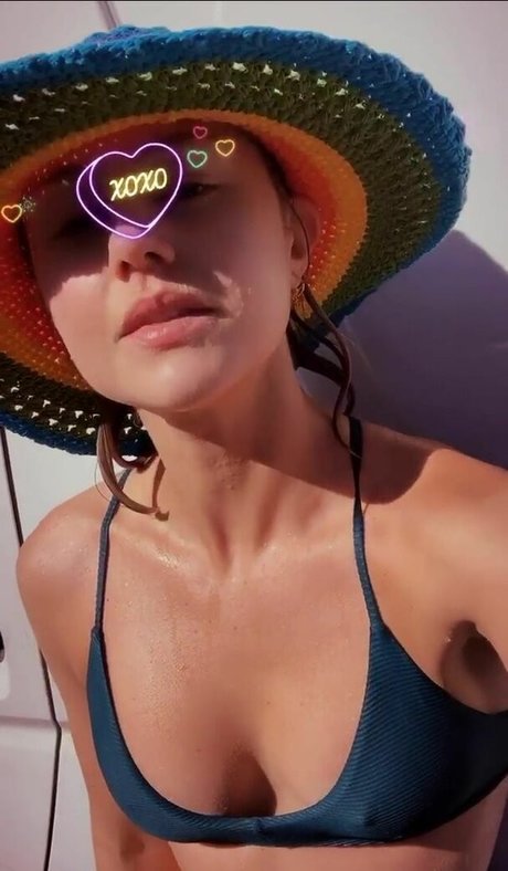 Isabelle Cornish nude on onlyfans