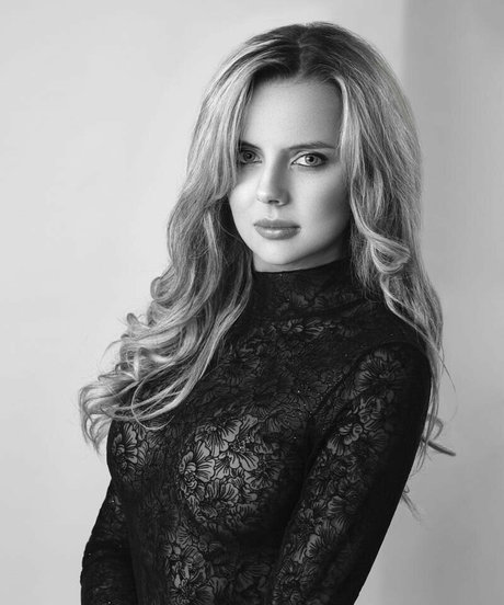 Celine VR onlyfans strip tease