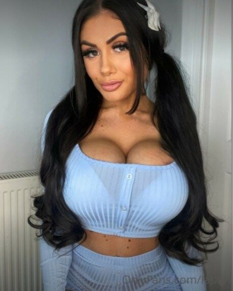 Linsay Streatfield onlyfans naked leaks