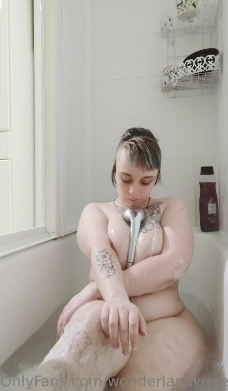 wonderlandkueen onlyfans content type