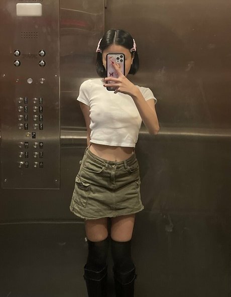 Lisa Rottenbugeyes onlyfans tits