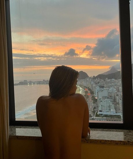 Manuela Vagueiro nude onlyfans leaked