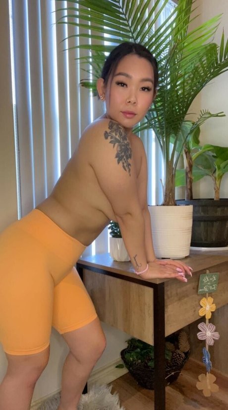 Creamy asian onlyfans strip