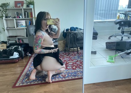 getmeoffpls nude leak onlyfans