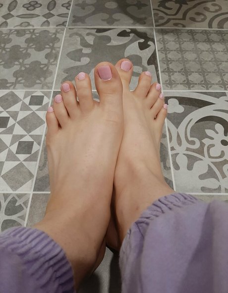 sophiee feet onlyfans leaka