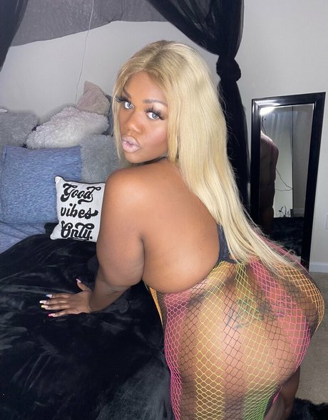beverlyblue3x onlyfans leak