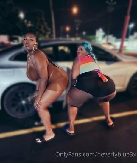 beverlyblue3x only fans naked