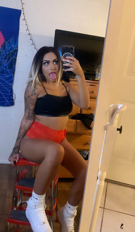 vixennadia onlyfans leaj