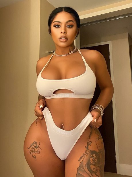 Alexisskyy leaked nude onlyfans