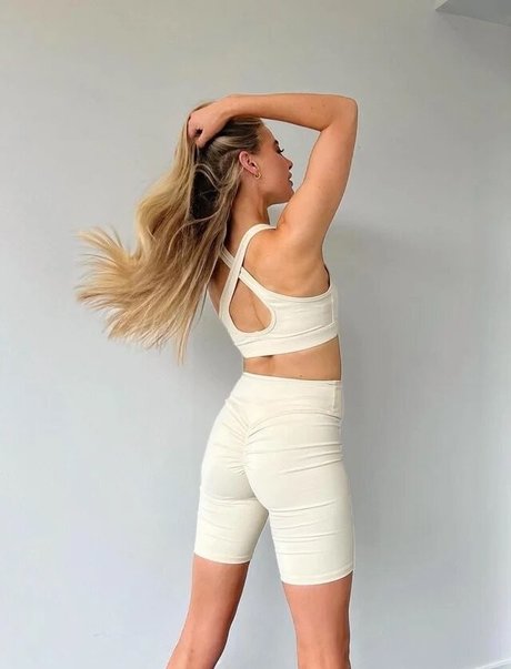 April Rose Pengilly onlyfans fuck