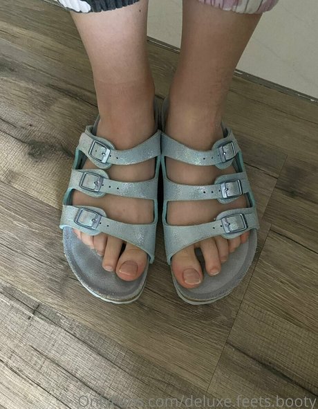deluxe feets booty naked onlyfans