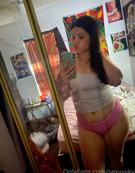 sexyyyky nude leaks onlyfans