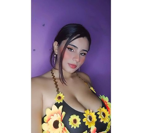 Wendy Yineth onlyfans content type