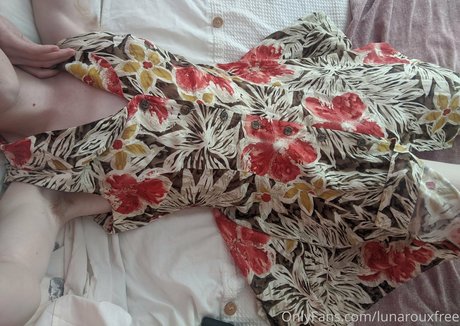 lunarouxfree strip onlyfans