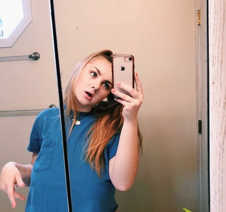 pool threesome onlyfans sexy nudes artwork