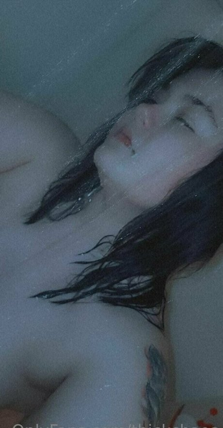 thickchaos onlyfans striptease