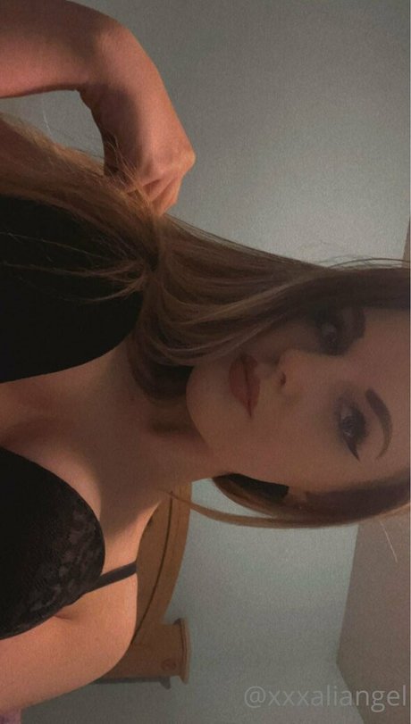 xxxaliangel onlyfans public photos