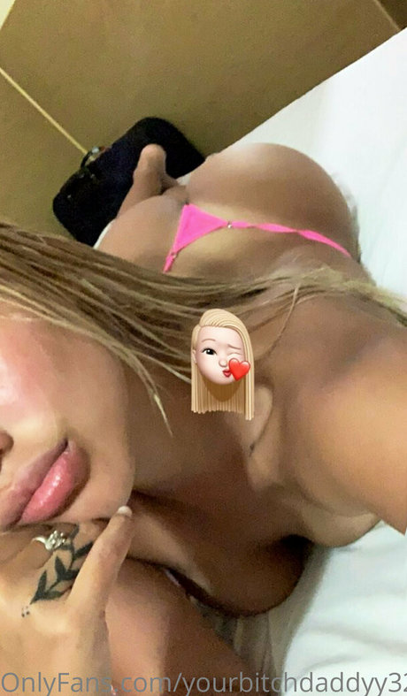 ailincaramelo onlyfans strip tease