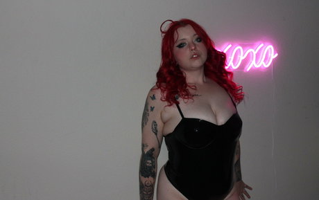 naughtykittxn ass onlyfans