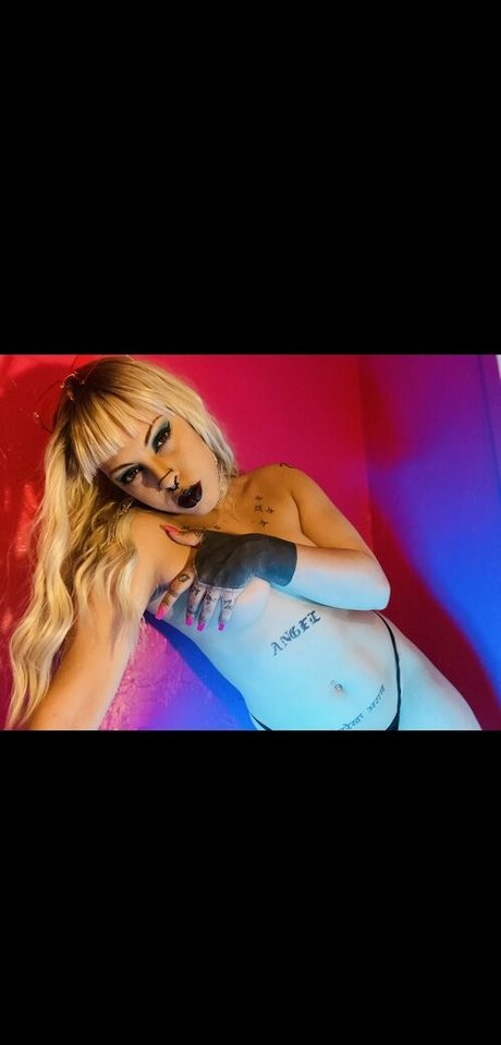 virginitysmiles onlyfans photo