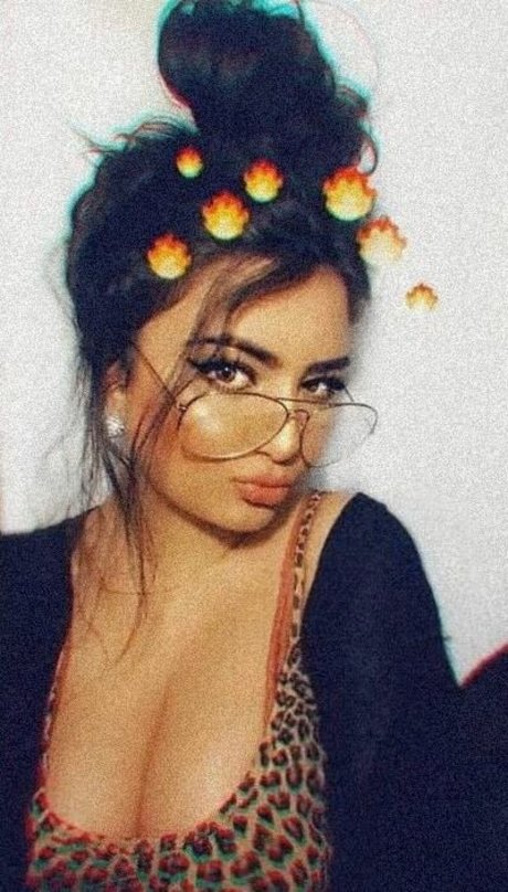 zaazaarina onlyfans leaks.