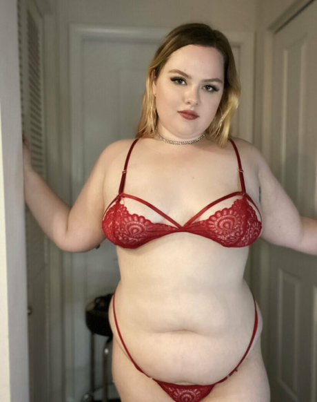 laylaluckie24 onlyfans leaked