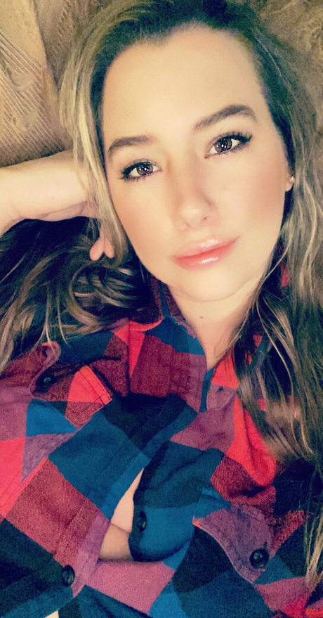 redvelvetxx onlyfans nude leaked