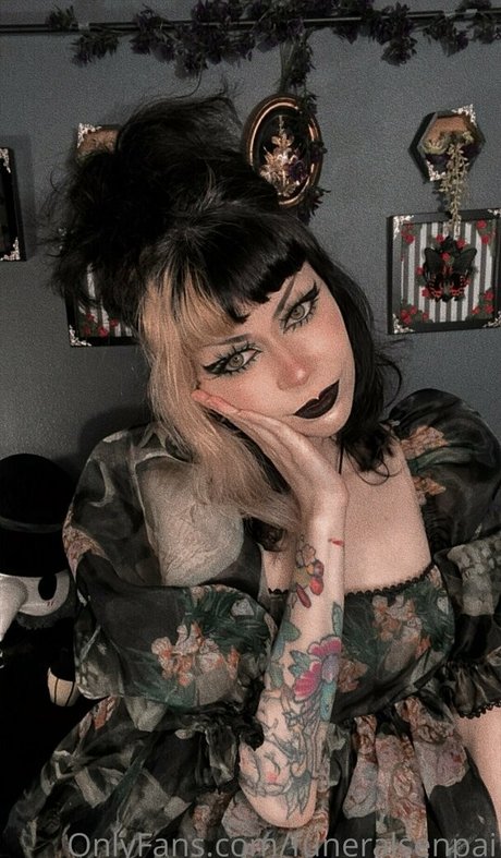 funeralsenpai onlyfans fotos