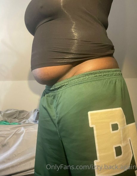 izzy back again onlyfans nude pictures