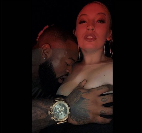 moderndaymonroee naked onlyfans leak