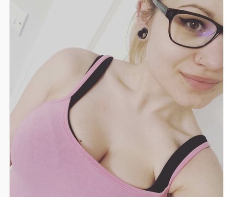 Honey And Sulphur onlyfans joi