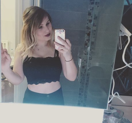 Honey And Sulphur onlyfans nude leaks