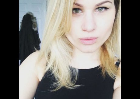 Honey And Sulphur onlyfans leaked tits