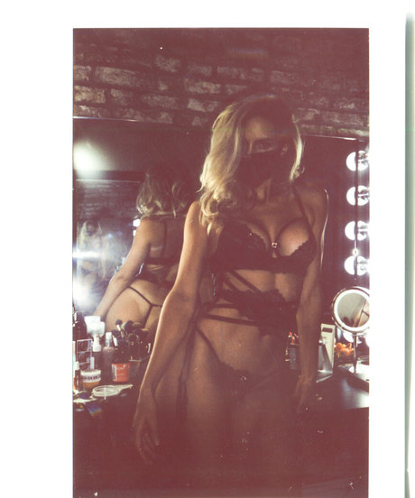 ans12 onlyfans desnuda