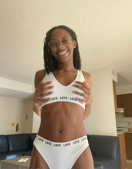 blackandyellownsfw onlyfans nude leak