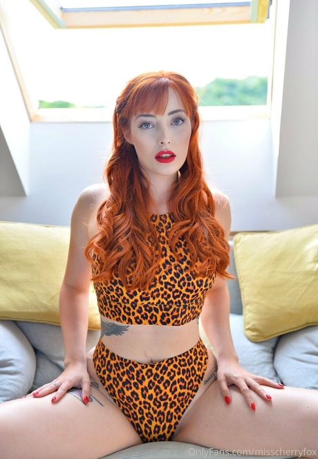 misscherryfox only fans sex