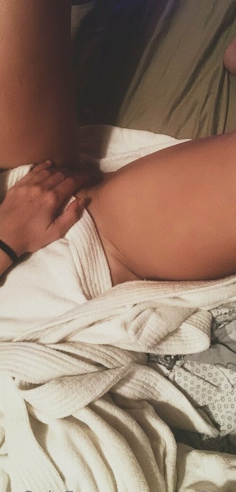 aura90g onlyfans desnuda