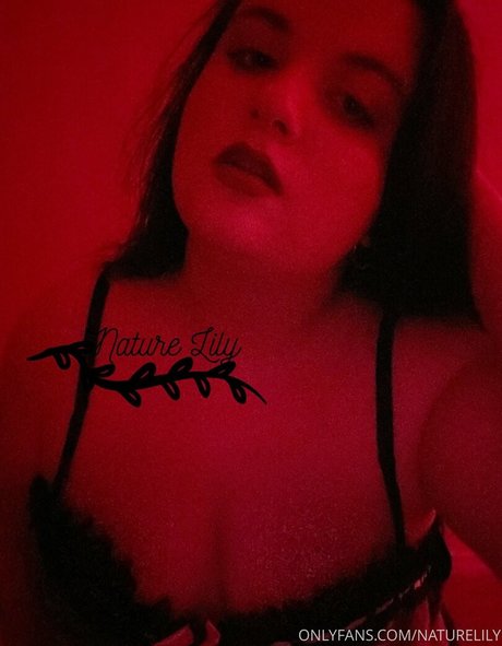 naturebabylily naked on onlyfans