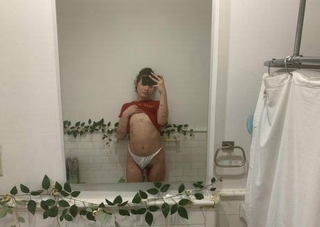 nevenevnev onlyfans boobs