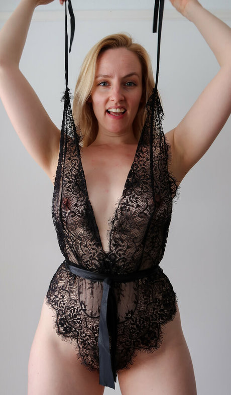 beatricehartley onlyfans leakd