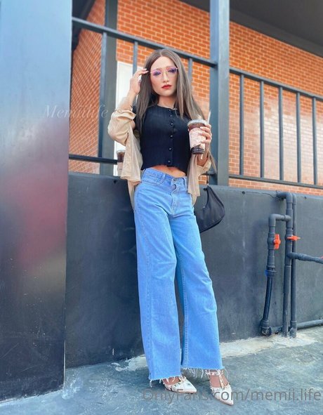 memii life onlyfans naked