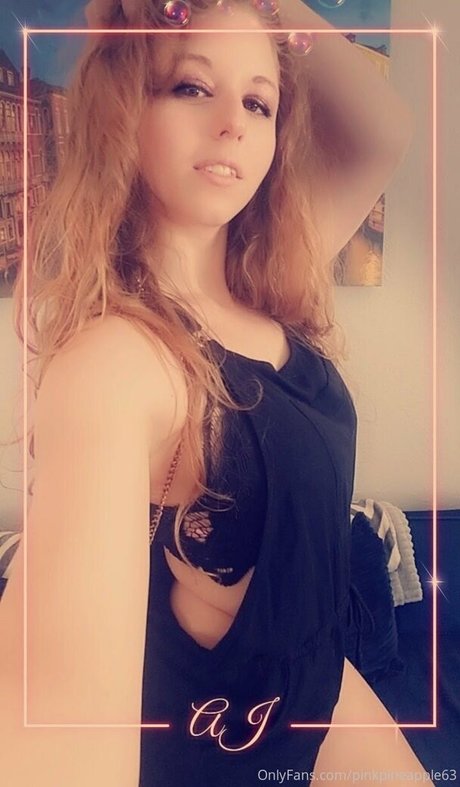 pinkpineapple63 onlyfans desnuda