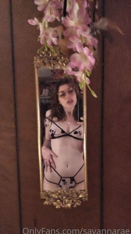 theesavannawhitee only fans naked